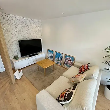 Appartement Pgh N19-centre-ville, A 200m, Parking Prive *
