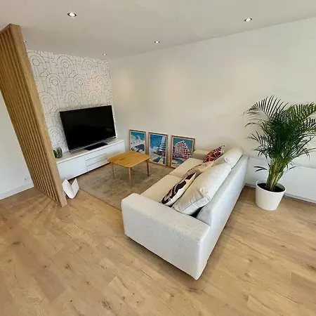 Pgh N19-centre-ville, A 200m, Parking Prive Appartement *
